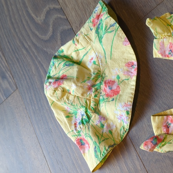 BABY GAP Summer Dress and Hat - Picture 3 of 4